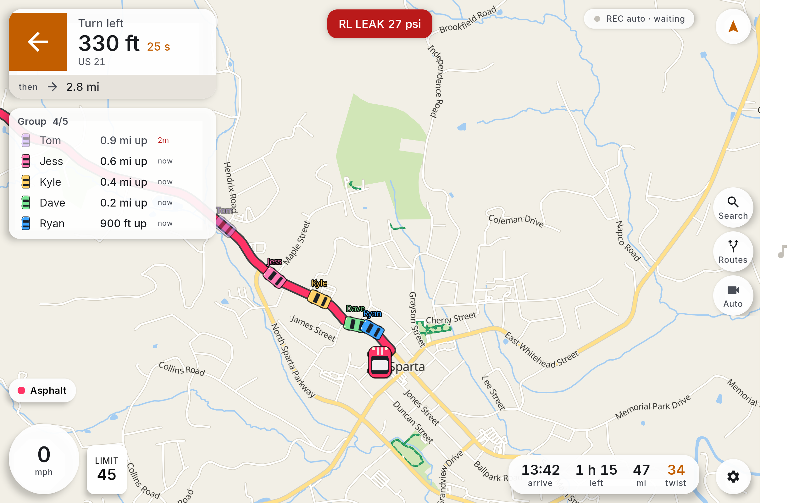 Five cars on the route, the group table, a tyre warning and the V1 card